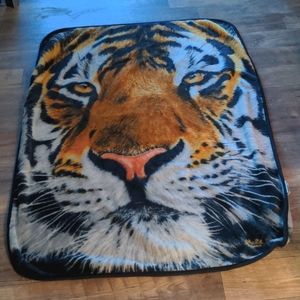 Warm Tiger Blanket